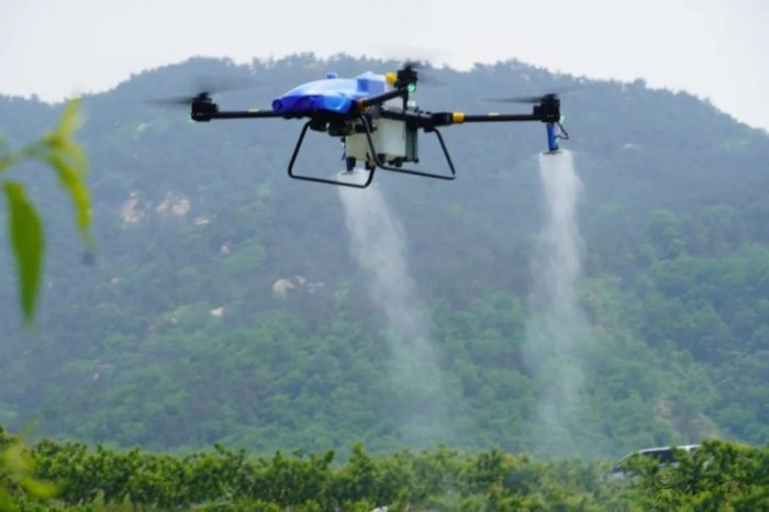 It only takes half a day for plant protection UAV to fertilize 3000 mu of land-msoen
