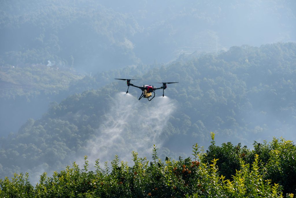 Zhanjiang Plant Protection Unmanned Aerial Vehicle “Flying Hands” in a showdown-msoen