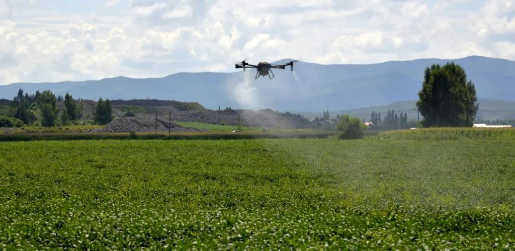 图片[2]-Drones spray fertilizer to protect food security-msoen