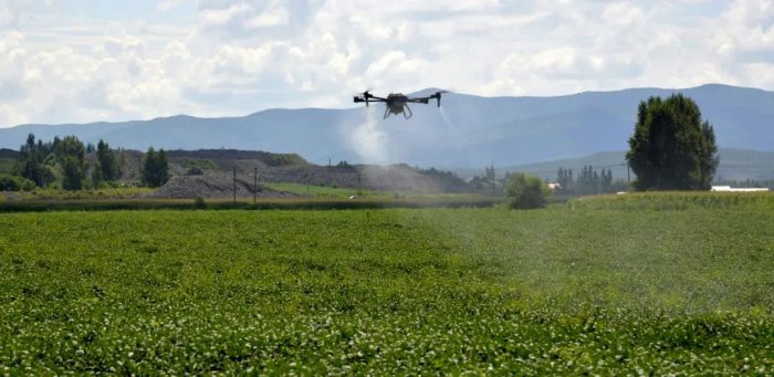 Advantages of UAV plant protection spraying technology-msoen
